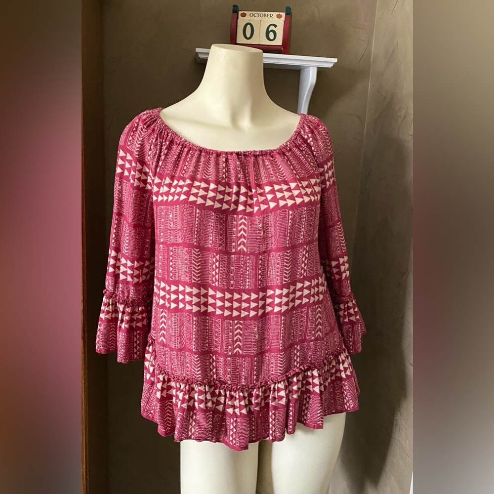 Lucky Brand Red Cream Boho Print Off-Shoulder Top women’s size S Ruffles hem